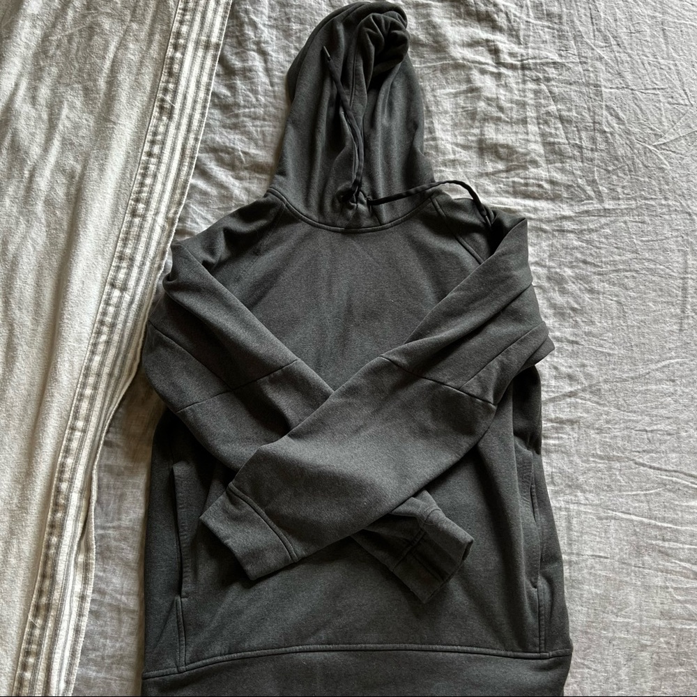 Lululemon mens city sweat past season Grey medium hoodie